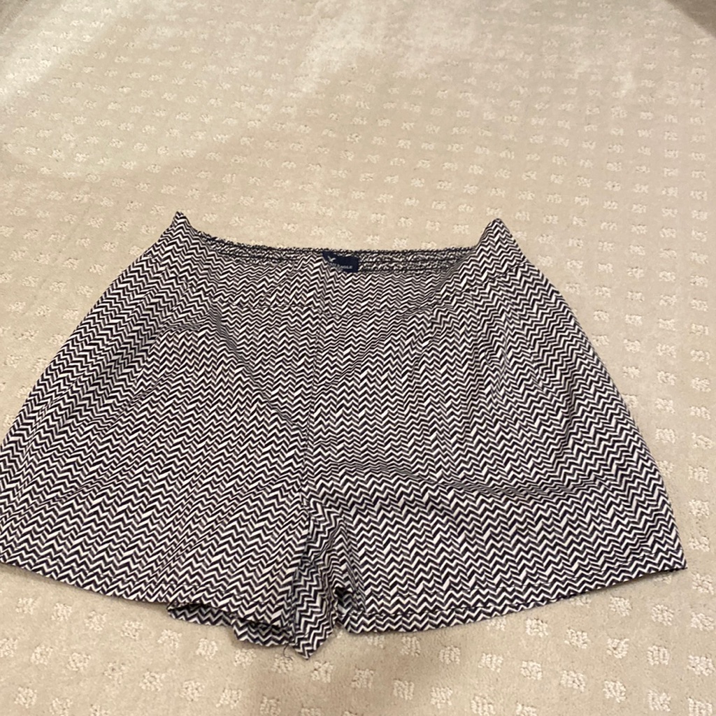 Zigzag Short